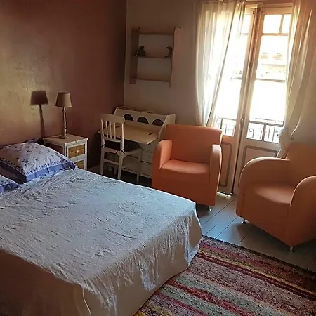 Chez Vivi Риа
